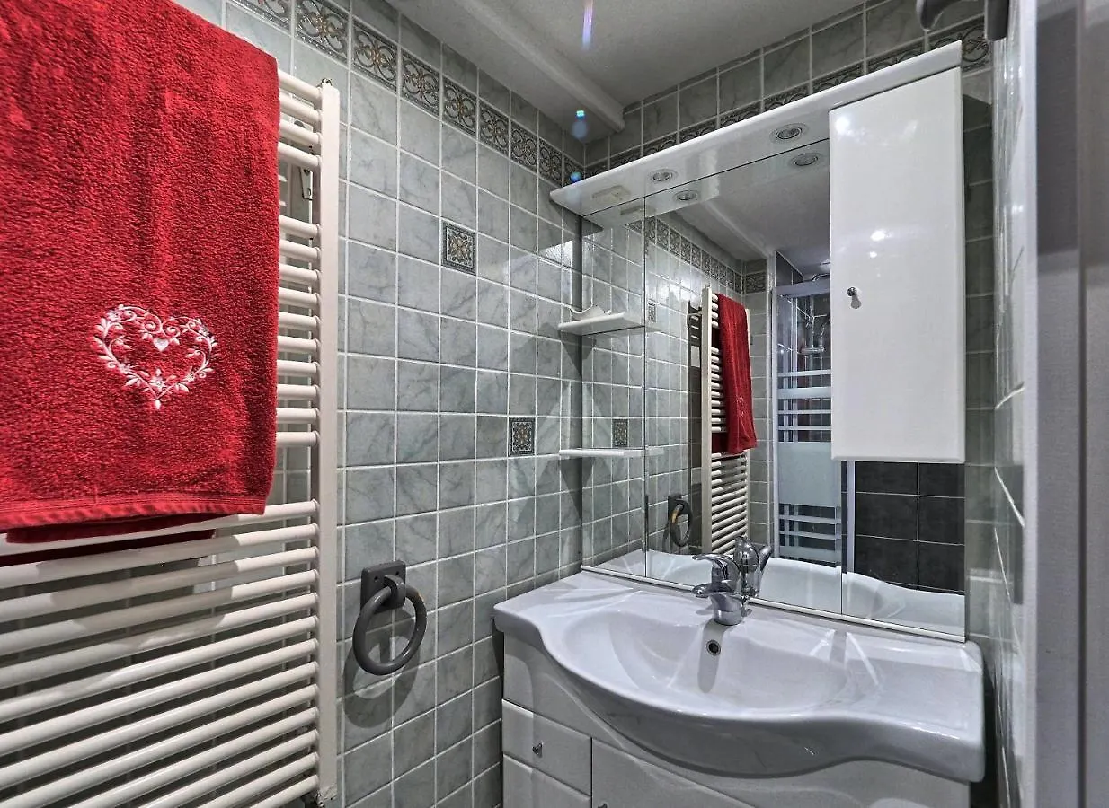 Appartement Cosy Aux Carroz 40 M² Vue Sur La Montagne Les Carroz d'Araches 0*,  France